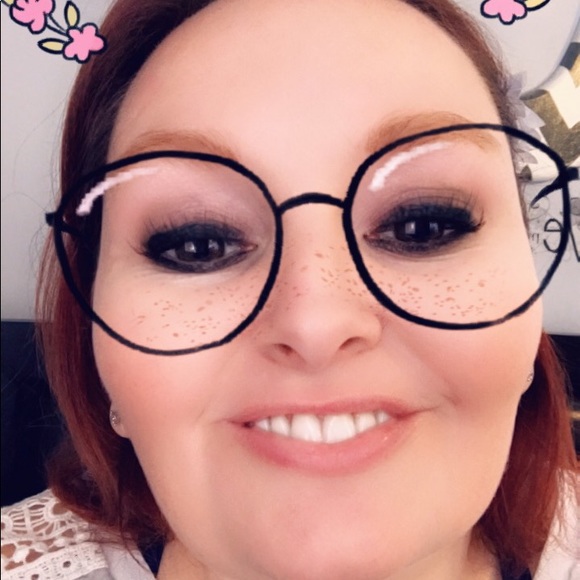 Meet your Posher, Rebecca - Picture 4 of 4